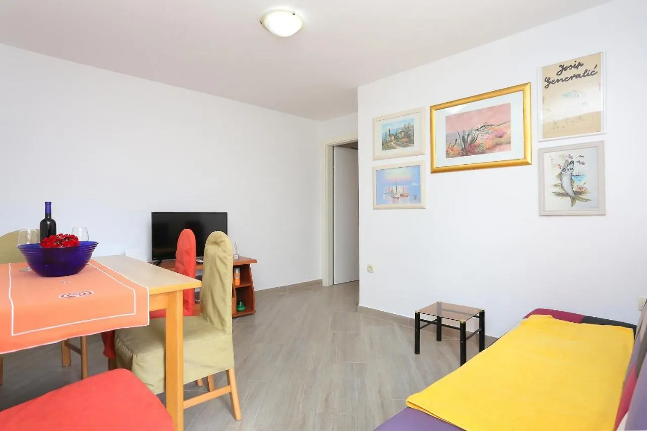 Apartments By The Sea Seget Vranjica, Trogir - 13771 0*,